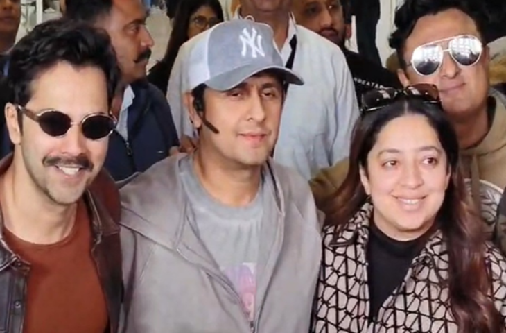 जैसलमेर : तनोट माता का आशीर्वाद लेने पहुंची 'बॉर्डर-2' की पूरी टीम, सोनू निगम ने जाहिर की खुशी