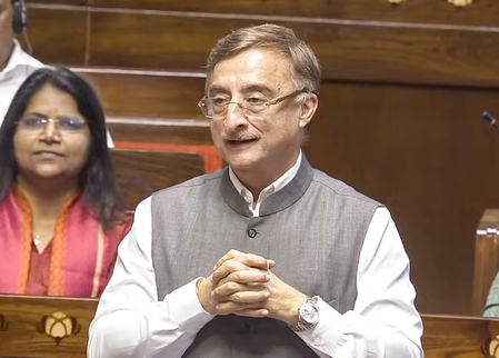राहुल गांधी के प्रयागराज कार्यक्रम की अनुमति रद्द होने पर विपक्षी सांसदों ने सरकार पर लगाया आरोप