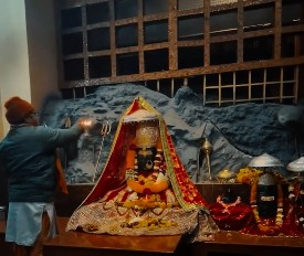 उत्तराखंड की रक्षक हैं मां धारी देवी, अलकनंदा के बीच स्थित है चमत्कारी मंदिर