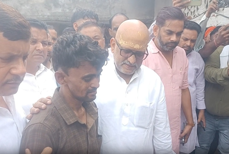 चंदौली हादसा: कांग्रेस ने योगी सरकार पर उठाए सवाल, पीड़ित परिवार के लिए 1 करोड़ मुआवजा और नौकरी की मांग