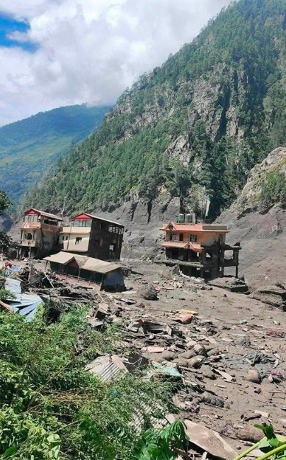 नेपाल में फ्लैश फ्लड: सात की मौत और कई लापता, रेस्क्यू ऑपरेशन जारी