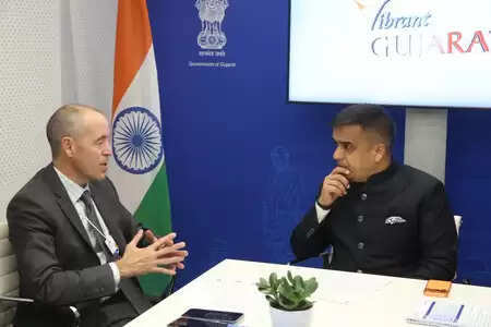 डब्ल्यूईएफ दावोस में गुजरात सिर्फ एमओयू नहीं, दीर्घकालिक अवसर तलाशने आया है : डिप्टी सीएम हर्ष संघवी