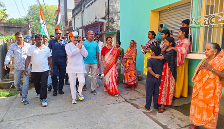 बंगाल चुनाव: अधीर चौधरी को बरहामपुर में तृणमूल कार्यकर्ताओं के विरोध का सामना करना पड़ा