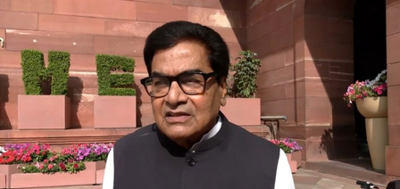 जहां से तेल आता है वहीं युद्ध, ईंधन की कमी से इनकार करना सच नहीं : राम गोपाल यादव