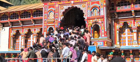 बद्रीनाथ धाम ने बनाया नया रिकॉर्ड, 18.67 लाख से अधिक श्रद्धालुओं ने किए दर्शन
