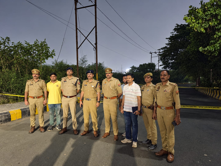 नोएडा में पुलिस मुठभेड़ के बाद सरिया चोर गिरोह का पर्दाफाश, चार आरोपी गिरफ्तार