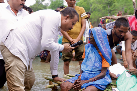 केन-बेतवा लिंक परियोजना के प्रभावित किसानों के सम्मान की लड़ाई है: उमंग सिंघार