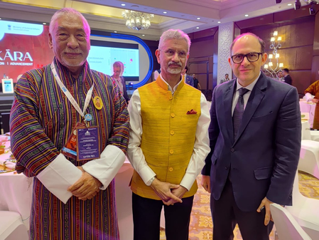 रायसीना डायलॉग 2026 : अर्जेंटीना के राजदूत ने एस जयशंकर से की मुलाकात