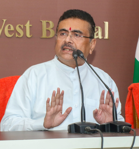 पश्चिम बंगाल: हिरासत में मौत मामले में सीएम सुवेंदु ने टीएमसी कार्यकर्ता के परिजनों से की मुलाकात, 5 अधिकारी निलंबित