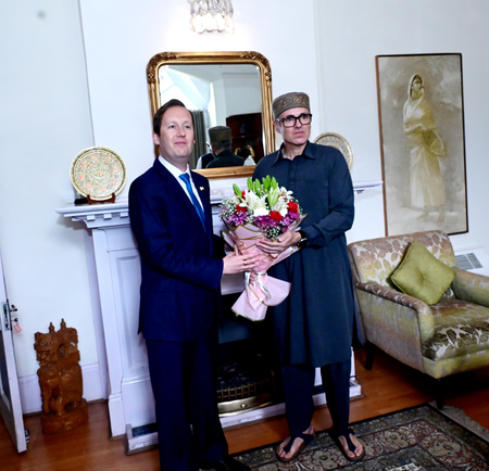 जम्मू-कश्मीर भारत का ‘महत्वपूर्ण हिस्सा’, ट्रैवल एडवाइजरी पर फिर विचार करेगा अमेरिका: अमेरिकी राजदूत