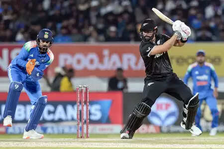 भारत बनाम न्यूजीलैंड: डेरिल मिशेल का नाबाद शतक, 7 विकेट से जीत के साथ सीरीज में बराबरी पर मेहमान