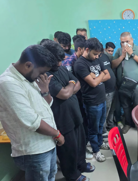 बंगाल पुलिस ने फेक कॉल सेंटर रैकेट का भंडाफोड़ किया; 41 महिलाओं समेत 67 लोग गिरफ्तार