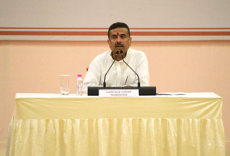 पश्चिम बंगाल के सीएम सुवेंदु अधिकारी ने अधिकारियों को फिजूलखर्ची रोकने के निर्देश दिए