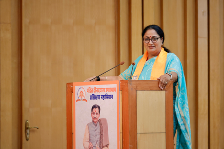 सीएम रेखा गुप्ता और दिल्ली भाजपा अध्यक्ष ने पार्टी कार्यकर्ताओं को प्रशिक्षित किया