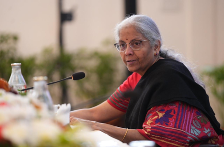 वित्त मंत्री निर्मला सीतारमण ने डिजिटल टूल्स के इस्तेमाल पर की चर्चा, प्रक्रियाओं को आसान और पारदर्शी बनाना उद्देश्य