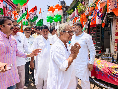 पश्चिम बंगाल : पूर्व डिप्टी स्पीकर आशीष बनर्जी का कार्यालय में मिला शव, पोस्टमार्टम के लिए भेजा गया
