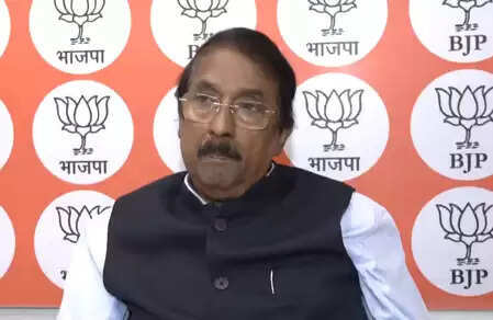 કોંગ્રેસ વડા પ્રધાન મોદી સામે કથાકાર ચલાવી રહી છે: ટોમ વડક્કન