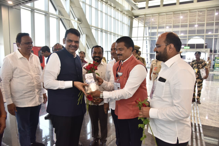 कोल्हापुर पहुंचे सीएम फडणवीस, गृह मंत्री अमित शाह की मौजूदगी में होगा परियोजनाओं का उद्घाटन