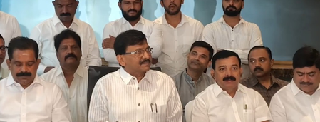 विरोध प्रदर्शनों के बीच संजय राउत का बड़ा दावा, मार्च-अप्रैल तक गिर जाएगी सरकार