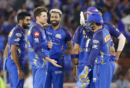 जसप्रीत बुमराह को पहला ओवर न देना मेरी समस्या नहीं है: हार्दिक पांड्या