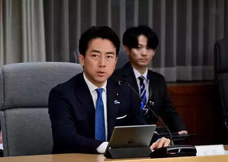 जापान के रक्षा मंत्री बोले,' चीन-रूस बॉम्बर विमानों की संयुक्त उड़ानें धमकी समान'