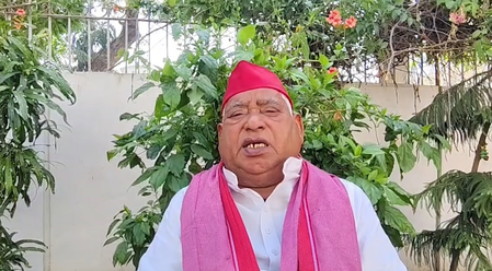 खड़गे के विवादित बयान पर सपा सांसद बोले- 'प्रधानमंत्री के बारे में व्यक्तिगत टिप्पणी सही नहीं'