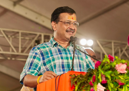 विश्व आदिवासी दिवस पर केजरीवाल का संदेश, आदिवासी समाज के अधिकारों के लिए लड़ रही है आप