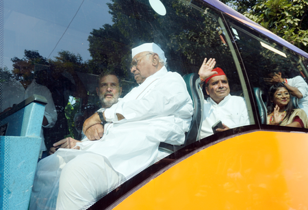 सीईसी ज्ञानेश कुमार के खिलाफ इंडिया ब्लॉक का सुप्रीम कोर्ट मार्च, राहुल-खड़गे समेत कई नेता शामिल