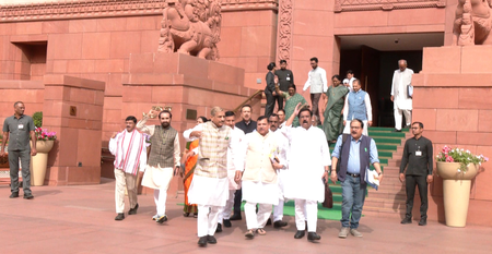 सीएपीएफ विधेयक को लेकर विपक्ष ने राज्यसभा से किया वॉकआउट, सरकार पर लगाया मनमानी का आरोप