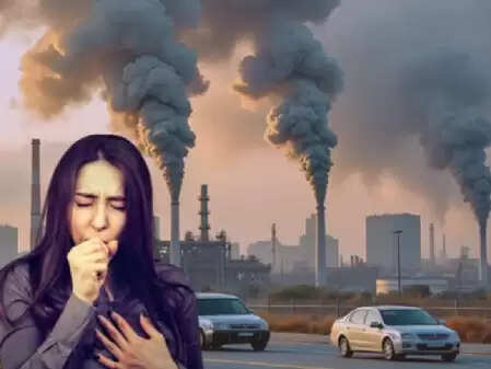 राजधानी दिल्ली की हवा 'दमघोंटू', एक्यूआई 400 से ऊपर बरकरार