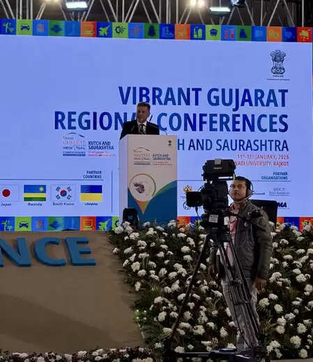 गुजरात में आयोजित वाइब्रेंट गुजरात रीजनल कॉन्फ्रेंस में शामिल हुए यूक्रेन के राजदूत पोलिशचुक