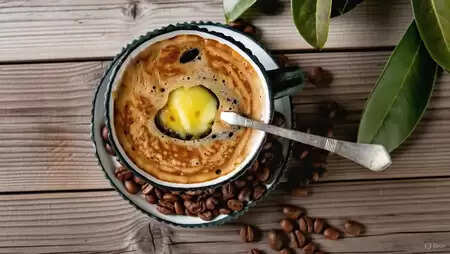 शरीर की इम्युनिटी बढ़ाती है घी वाली कॉफी, जानें कैसे त्वचा और पाचन को बनाती है बेहतर