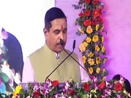 मध्य प्रदेश: प्रह्लाद जोशी ने 950 मेगावाट सौर परियोजनाओं का किया उद्घाटन, सीएम मोहन यादव भी रहे मौजूद