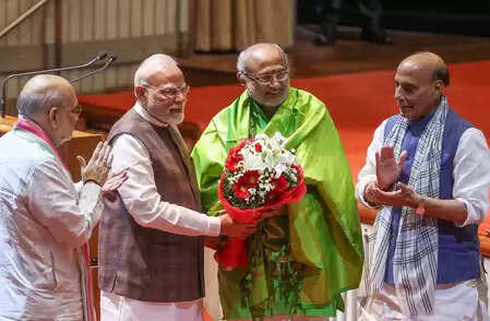 રાષ્ટ્રપતિ મુર્મુ અને પીએમ મોદીએ સી.પી. રાધાકૃષ્ણનને ઉપરાષ્ટ્રપતિ બનવા બદલ અભિનંદન આપ્યા