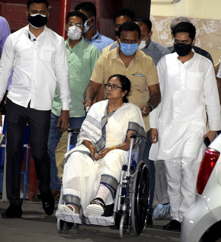 ममता की 2021 की 'खेला होबे' वाली तस्वीर बंगाल की राजनीति में फिर से चर्चा का विषय बनी