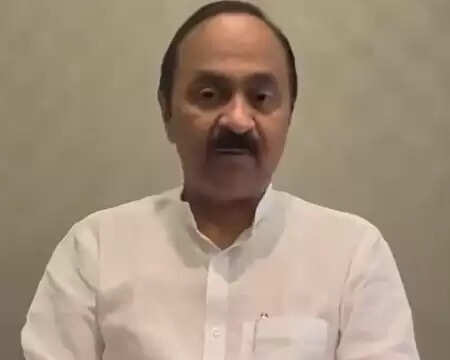 बड़े लोगों को बचाने के लिए सबरीमाला गोल्ड चोरी की जांच में की जा रही देरी: वीडी सतीसन