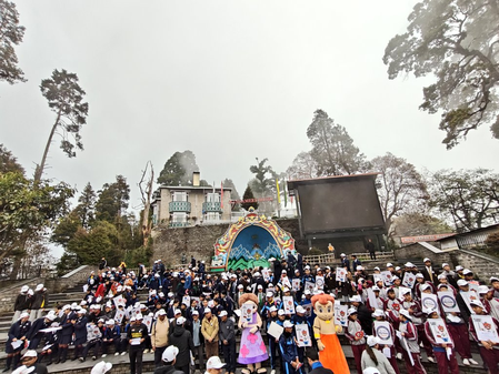 दार्जिलिंग में ईसीआई के मतदाता जागरूकता वॉकथॉन का आयोजन, लोगों ने बढ़-चढ़कर लिया हिस्सा