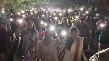 रांचीः जेएसएससी-सीजीएल रद्द करने के विरोध में चयनित अभ्यर्थी सड़क पर उतरे, प्रोजेक्ट भवन से बिरसा चौक तक निकाला मार्च
