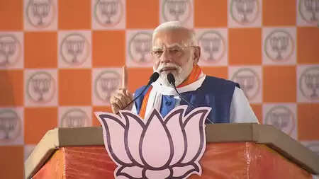 राजद ने कांग्रेस की कनपटी पर कट्टा रखकर मुख्यमंत्री पद चोरी किया: प्रधानमंत्री मोदी