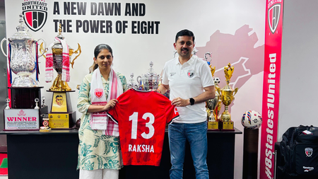 पूर्वोत्तर भारत की फुटबॉल प्रतिभाओं को निखारने में जुटा नॉर्थईस्ट यूनाइटेड एफसी, रक्षा खडसे ने की सराहना