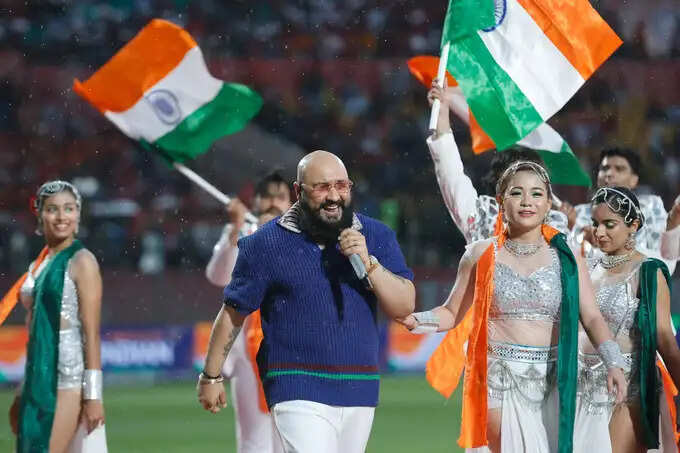 PBKS vs DC Highlights: 'तेरी मिट्टी में मिल जावां' धर्मशाला में भारतीय सेना को किया सलाम, बी प्राक के परफॉर्मेंस ने खड़े कर दिए रोंगटे