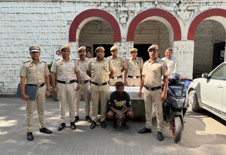 दिल्ली पुलिस ने ठगी करने वाले गैंग का किया पर्दाफाश, चोरी का पूरा सामान बरामद
