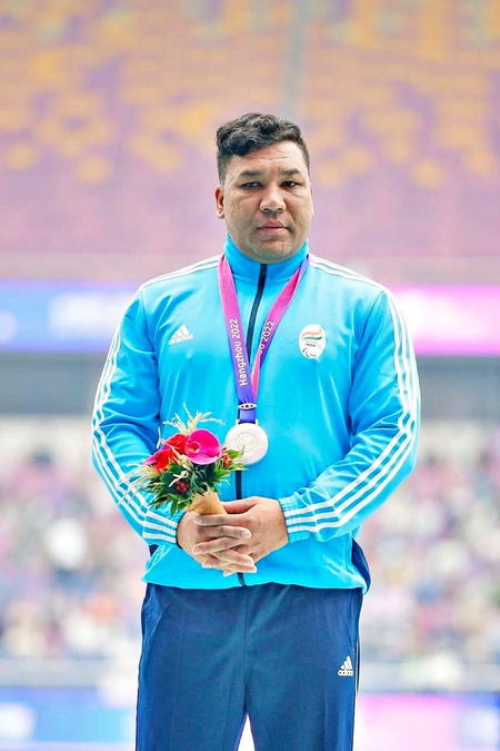 देश के लिए लड़ते हुए गंवाया एक पैर, शॉट पुट में गोल्ड जीतने वाले सोमन राणा बोले-आसान नहीं थी राह