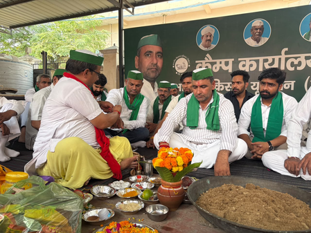 किसान नेता महेंद्र सिंह टिकैत की जयंती पर हवन-पूजन, किसानों ने एकजुट रहने का लिया संकल्प