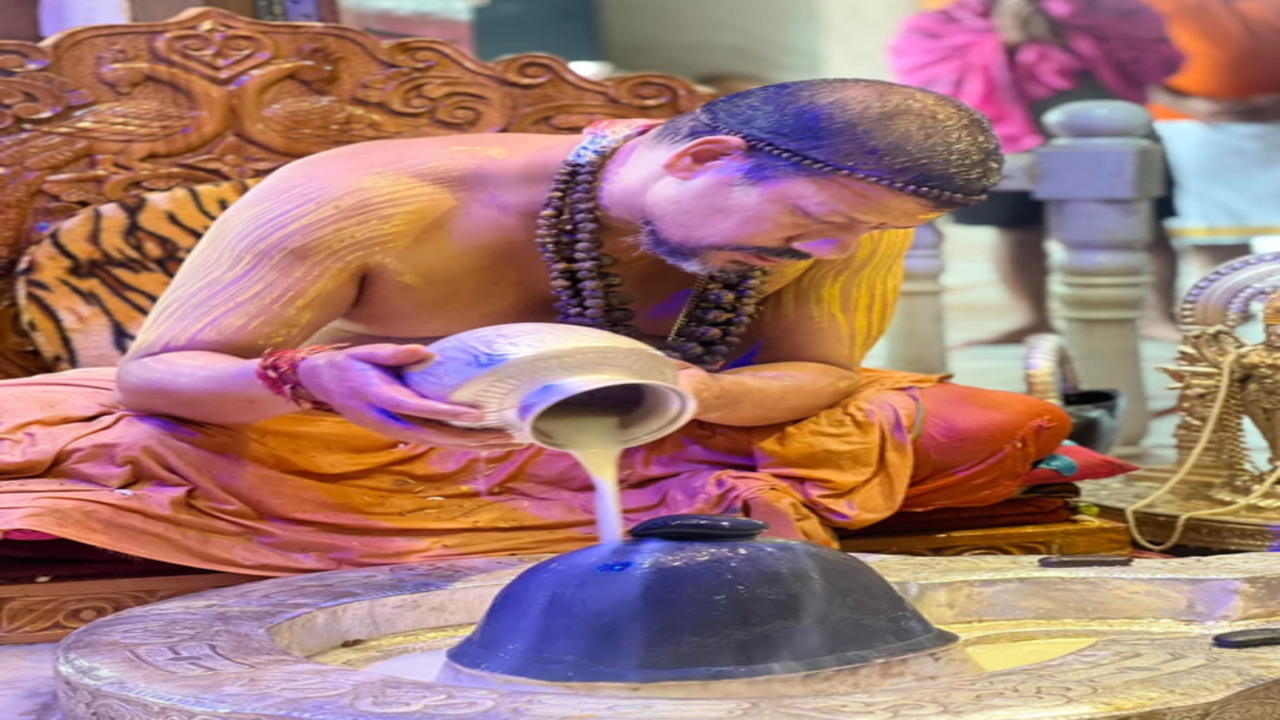 सावन के तीसरे सोमवार पर हरिद्वार में उमड़ेगा आस्था का सैलाब, कैलाशानंद गिरि जी महाराज की 22 घंटे की साधना बनी आकर्षण का केंद्र