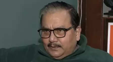 शशि थरूर की तारीफ पर सांसद मनोज झा का तंज, बिहार का काम सिर्फ मजदूर सप्लाई करना