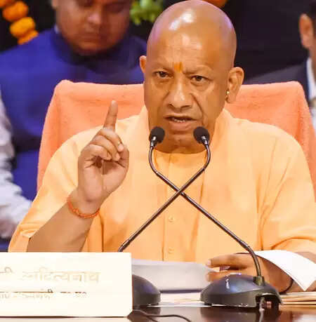 योगी सरकार की आबकारी नीति से निवेश को रफ्तार, रोजगार सृजन के खुले नए आयाम