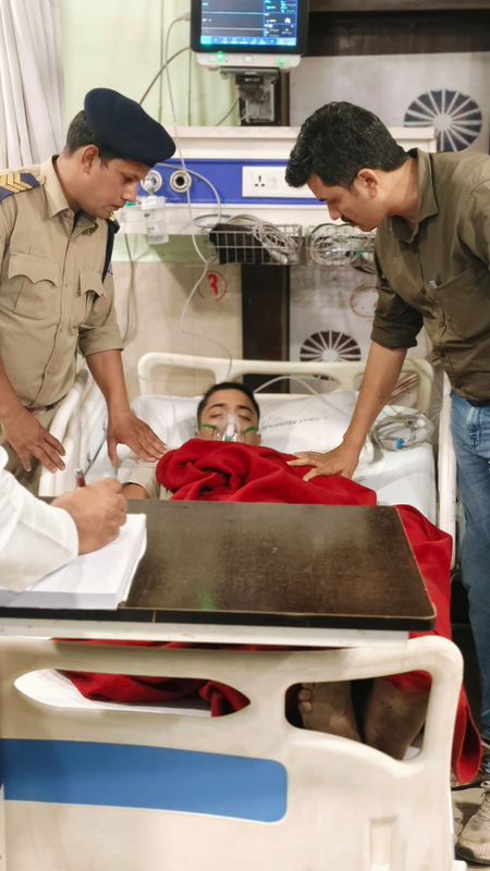 इंदौर में पुलिस जवानों ने सीपीआर देकर बचाई युवक की जान