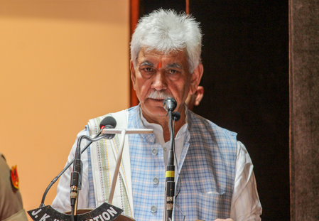 जम्मू-कश्मीर में बड़ा प्रशासनिक फेरबदल, 49 आईएएस और जेकेएएस अधिकारियों के तबादले