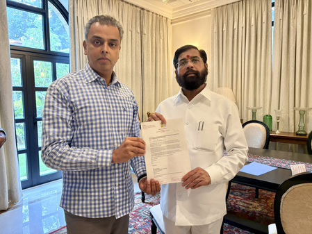 जे.जे. अस्पताल के विस्तार के लिए 11 एकड़ जमीन सौंपने की मांग, मिलिंद देवड़ा ने एकनाथ शिंदे को लिखा पत्र